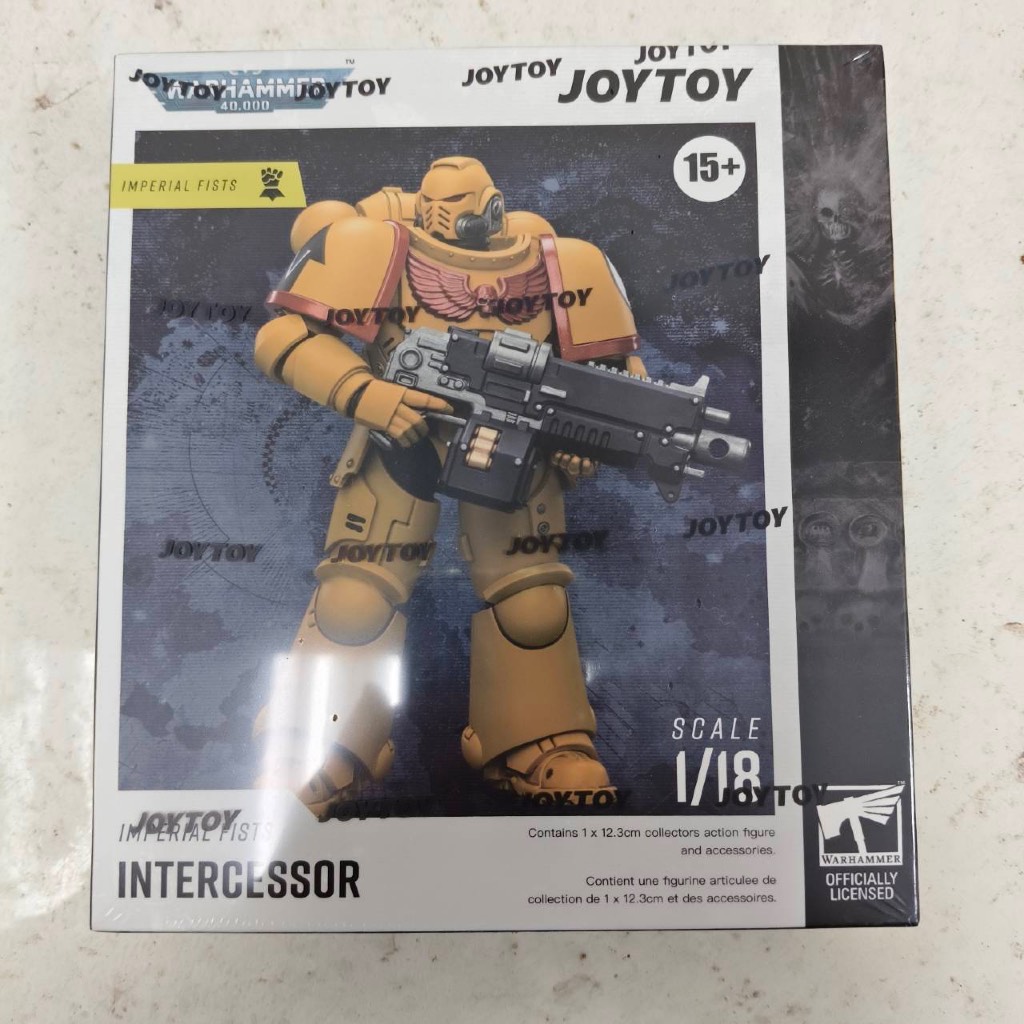 Imperial Fists Intercessor with Bolt Rifle, Bolt Pistol and Chainsword - main product image