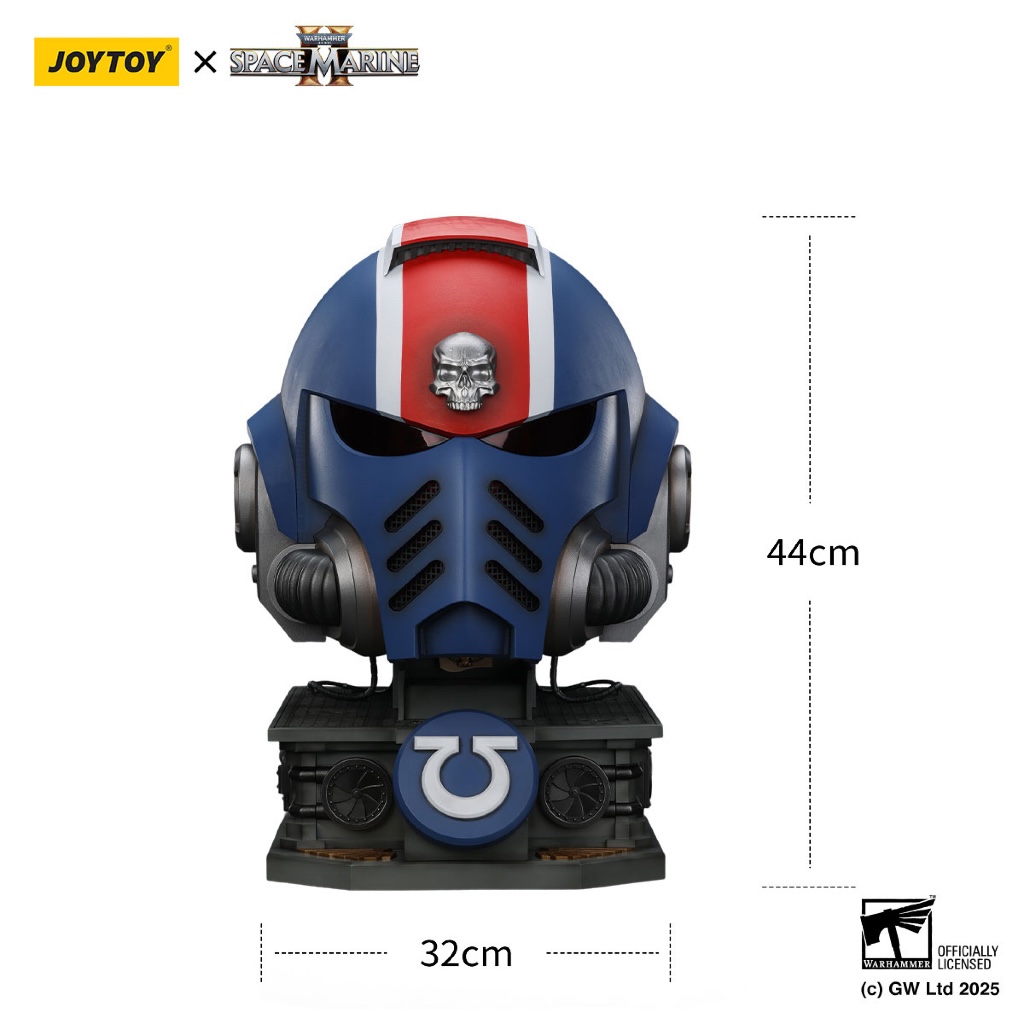 Ultramarines Lieutenant Titus' MKX Helmet & Display Stand - view 9