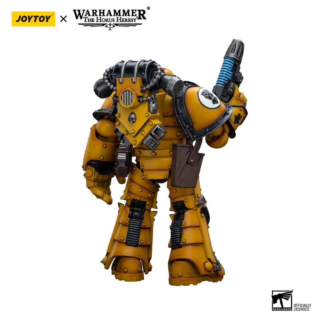 Imperial Fists Legion MkIII Tactical Squad Sergeant with Power Fist - view 5