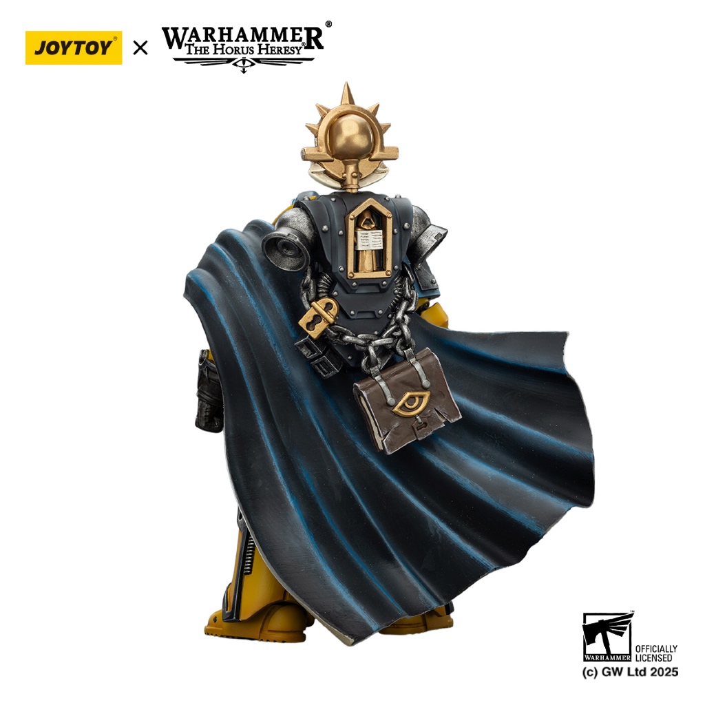 Imperial Fists Librarian Consul with Force Axe and Bolt Pistol - view 3