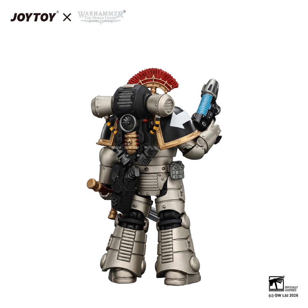 Iron Warriors Mkll Tactical Sergeant with Power Sword, Bolt Pistol and Plasma Pistol - view 3