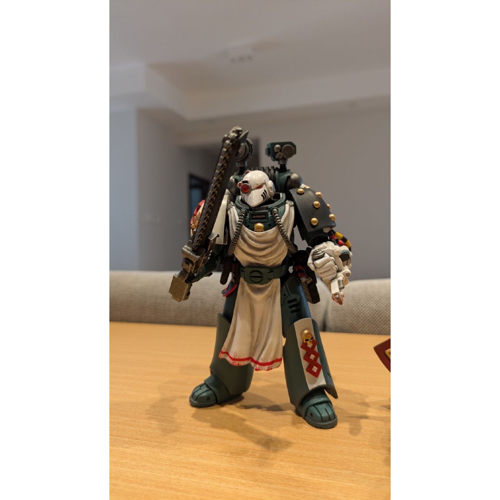 Sons of Horus Legion Apothecary - view 2